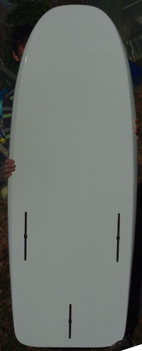 planche-kitesurf-course-race-triffin-carène.jpg