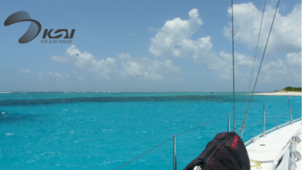 Voilier + logo pour facebook.png